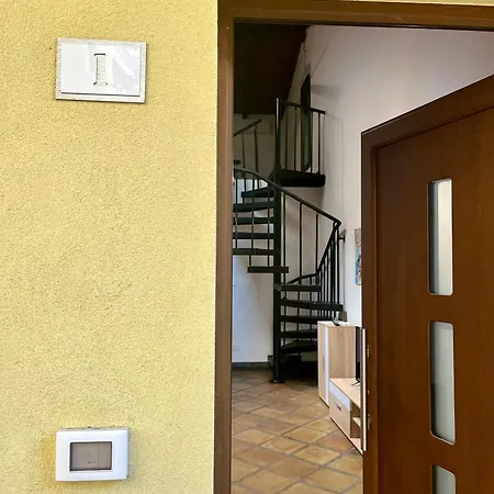 Holiday home Li Cuti 179 *